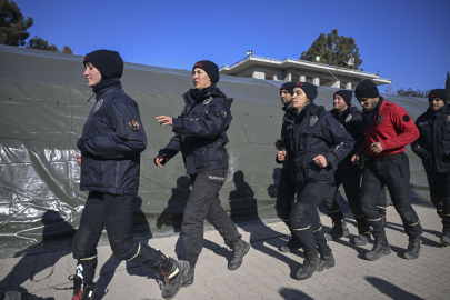 Hatay'a ulaşan ilk ekiplerden Polis Arama ve Kurtarma, 73 kişiyi enkazdan sağ çıkardı