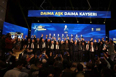 Kayseri belediye başkan adaylarından gövde gösterisi