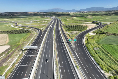 6 şeritli Aydın-Denizli Otoyolu yarın açılıyor... 163 km'lik yol 55 dakikada geçilecek